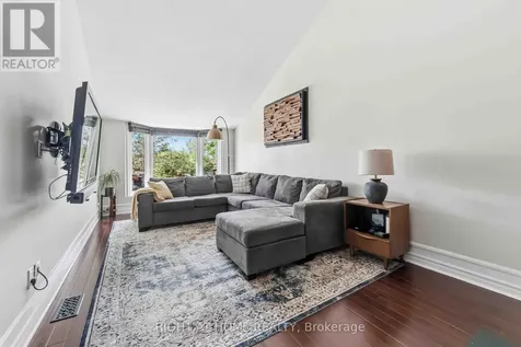 981 Barwell Avenue Ottawa ON K2B 8H4