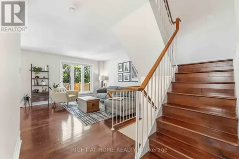 981 Barwell Avenue Ottawa ON K2B 8H4