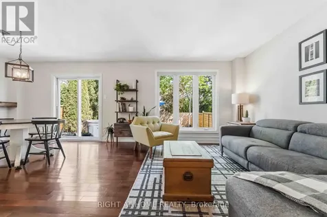 981 Barwell Avenue Ottawa ON K2B 8H4