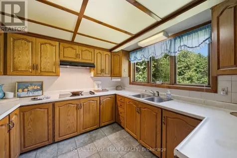 116 Deerwood Drive Ottawa ON K0A 2H0