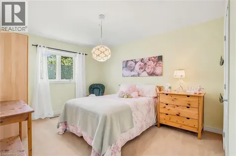 16 Oldmill Road Ancaster ON L9G 5E2