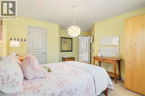 16 Oldmill Road Ancaster ON L9G 5E2