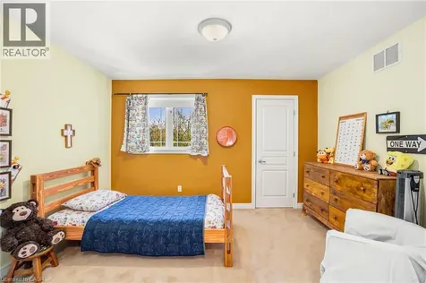 16 Oldmill Road Ancaster ON L9G 5E2
