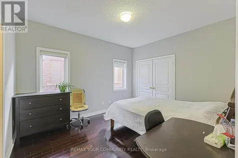 16 Foshan Avenue Markham (berczy) ON L6C 0S1