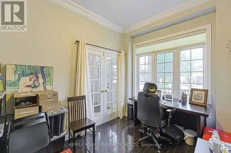 16 Foshan Avenue Markham (berczy) ON L6C 0S1