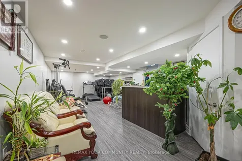 16 Foshan Avenue Markham (berczy) ON L6C 0S1