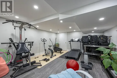 16 Foshan Avenue Markham (berczy) ON L6C 0S1