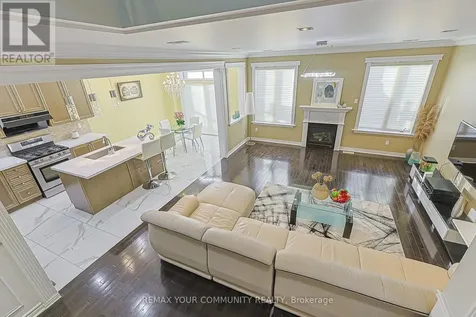 16 Foshan Avenue Markham (berczy) ON L6C 0S1