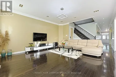 16 Foshan Avenue Markham (berczy) ON L6C 0S1
