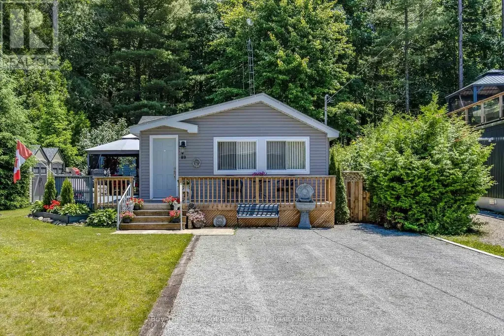 89 Andrew Drive Tiny ON L9M 0B4