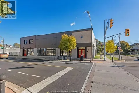1519 Wyandotte Windsor ON N9A 3L3