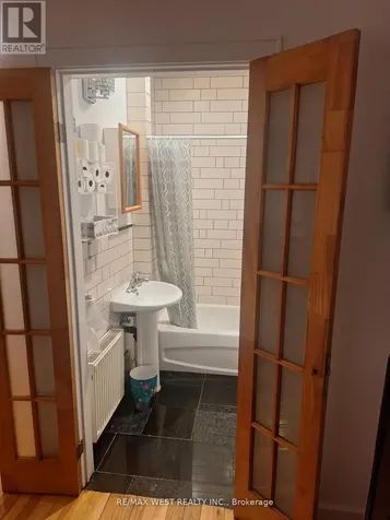 45 Beaty Avenue Toronto (south Parkdale) ON M6K 3B3
