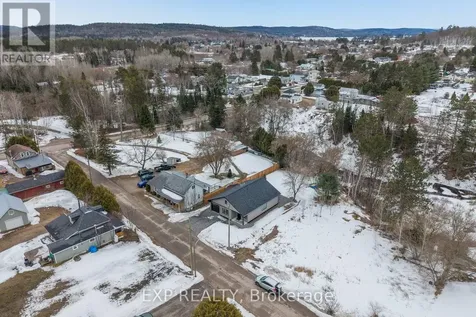 15 Zilney Street Madawaska Valley ON K0J 1B0