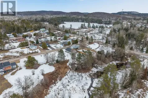 15 Zilney Street Madawaska Valley ON K0J 1B0