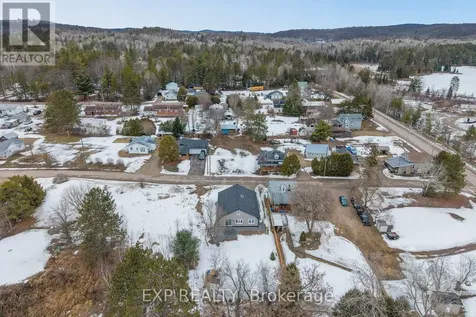 15 Zilney Street Madawaska Valley ON K0J 1B0