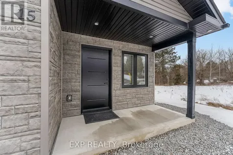 15 Zilney Street Madawaska Valley ON K0J 1B0