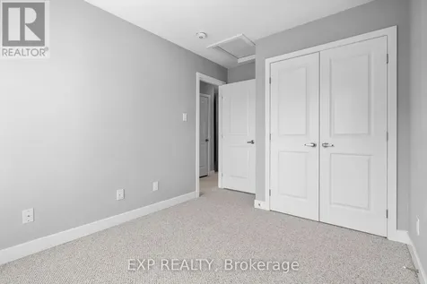 404 Terravita Private Ottawa ON K1V 2R9