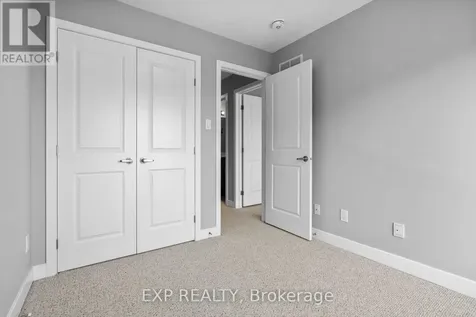 404 Terravita Private Ottawa ON K1V 2R9