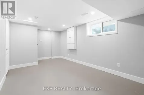 404 Terravita Private Ottawa ON K1V 2R9