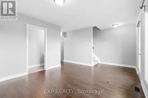 404 Terravita Private Ottawa ON K1V 2R9