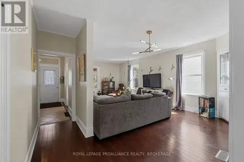158 Arthur Street Gananoque ON K7G 1A9