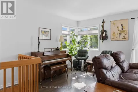 158 Arthur Street Gananoque ON K7G 1A9
