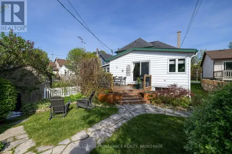 158 Arthur Street Gananoque ON K7G 1A9