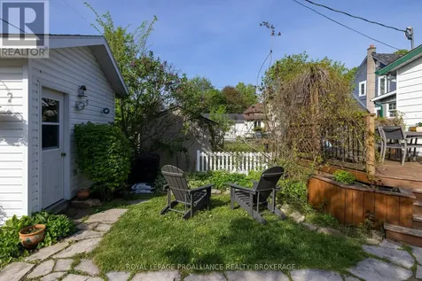 158 Arthur Street Gananoque ON K7G 1A9