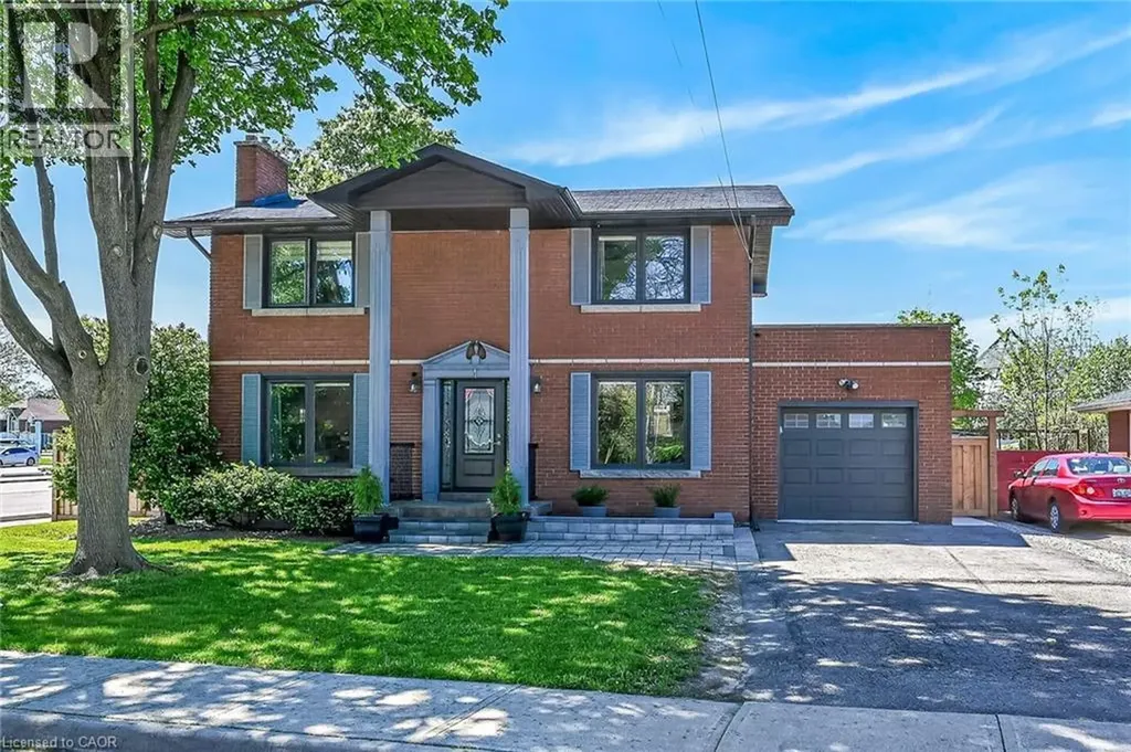 1 Sandringham Avenue Hamilton ON L9C 2H3