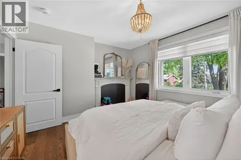 1 Sandringham Avenue Hamilton ON L9C 2H3