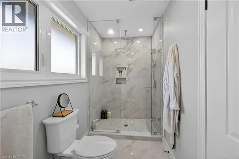 1 Sandringham Avenue Hamilton ON L9C 2H3
