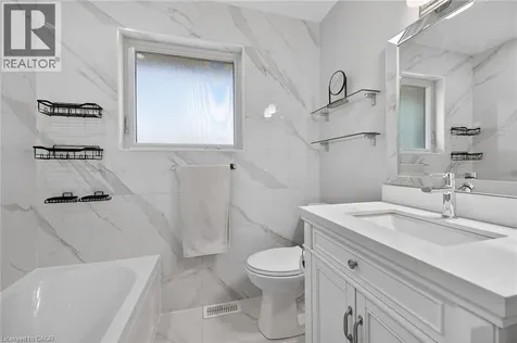 1 Sandringham Avenue Hamilton ON L9C 2H3