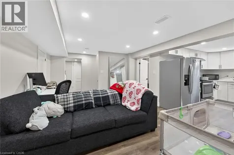 1 Sandringham Avenue Hamilton ON L9C 2H3