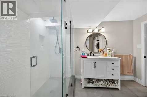1 Sandringham Avenue Hamilton ON L9C 2H3