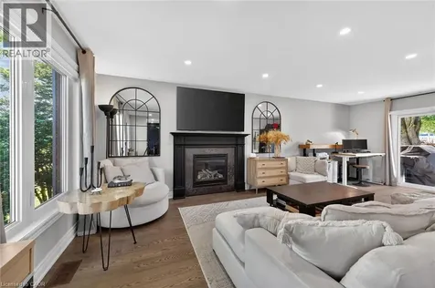 1 Sandringham Avenue Hamilton ON L9C 2H3
