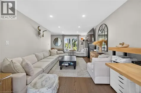 1 Sandringham Avenue Hamilton ON L9C 2H3