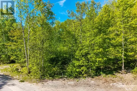 1536 Champlain Road Tiny ON L9M 0C1