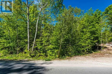 1536 Champlain Road Tiny ON L9M 0C1