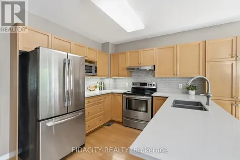24 Sirocco Crescent Ottawa ON K2S 1Z7