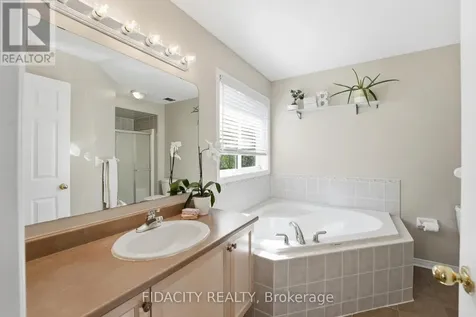 24 Sirocco Crescent Ottawa ON K2S 1Z7