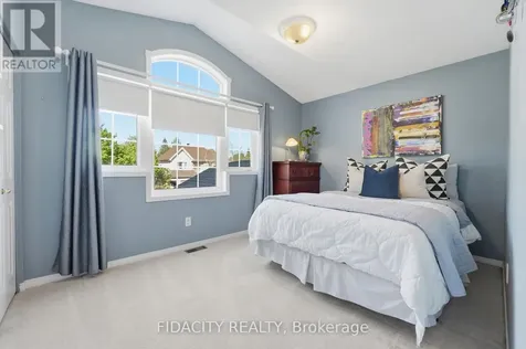 24 Sirocco Crescent Ottawa ON K2S 1Z7