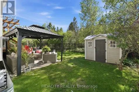24 Sirocco Crescent Ottawa ON K2S 1Z7