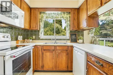 9 Magnolia Court Fonthill ON L3E 0H5