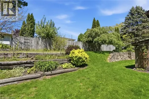 9 Magnolia Court Fonthill ON L3E 0H5