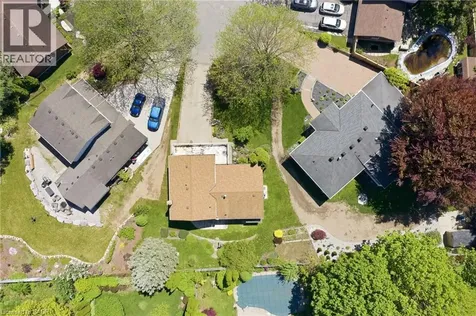 9 Magnolia Court Fonthill ON L3E 0H5