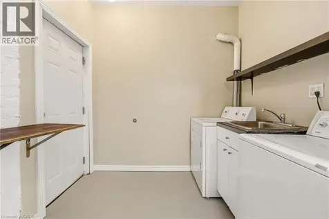 192 Catharine Street South Hamilton ON L8N 2K3