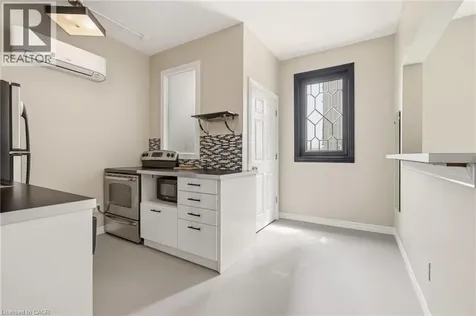 192 Catharine Street South Hamilton ON L8N 2K3