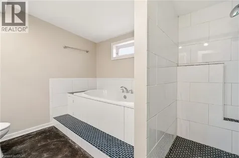 192 Catharine Street South Hamilton ON L8N 2K3