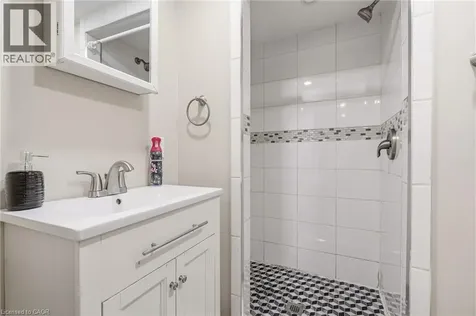 192 Catharine Street South Hamilton ON L8N 2K3