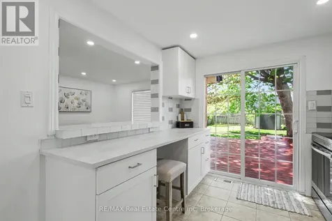 51 Camrose Court Kitchener ON N2M 5J4